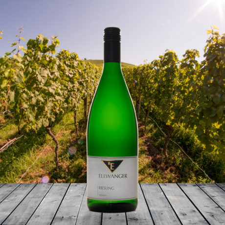 2024er<br>RIESLING<br>Liter<br>trocken